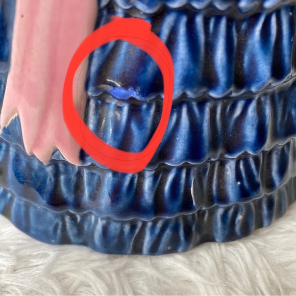 Vintage Southern Bell Lady Figurine Statue - Picture 9 of 11